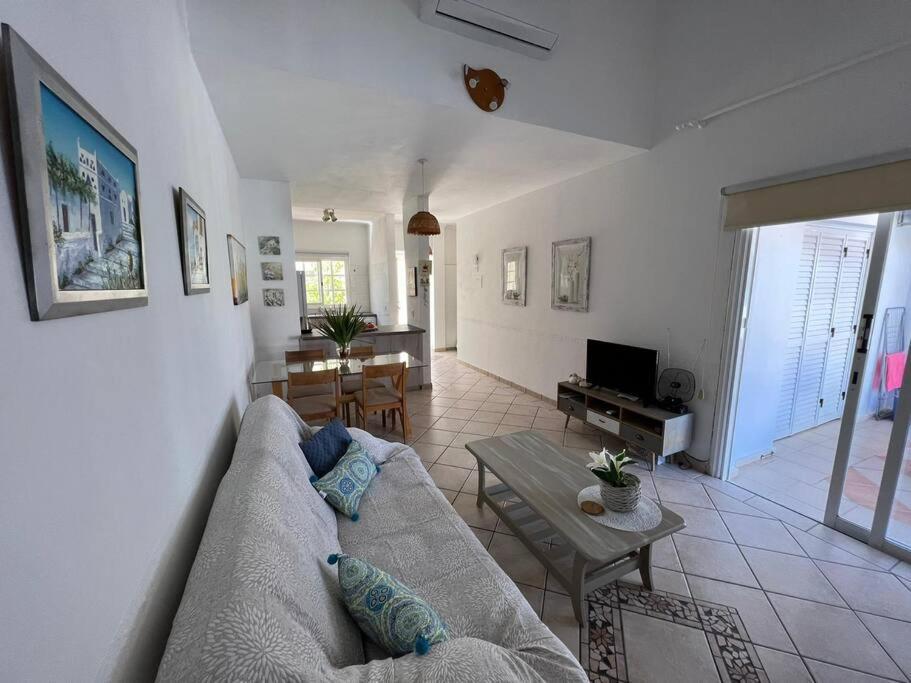 The Best Prime Location Lovely 1 Bedroom Apartment Paphos Luaran gambar